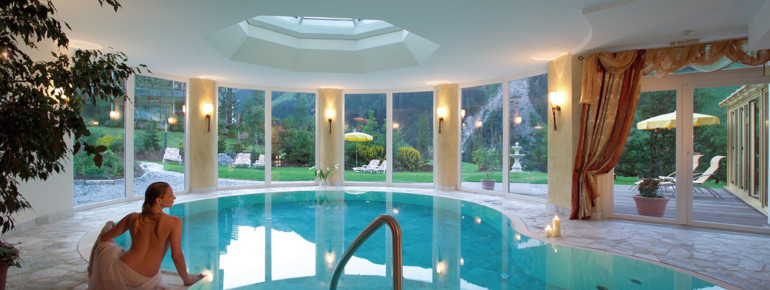 Hotel mit Pool in den Bergen