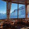 Lunch break with a view at the Restaurant 3303